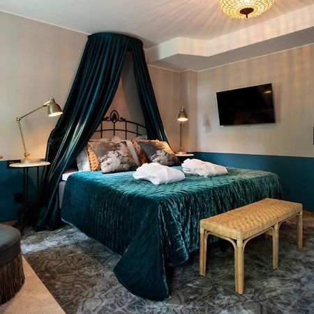 Hotel Naesby Slott Täby Esterno foto