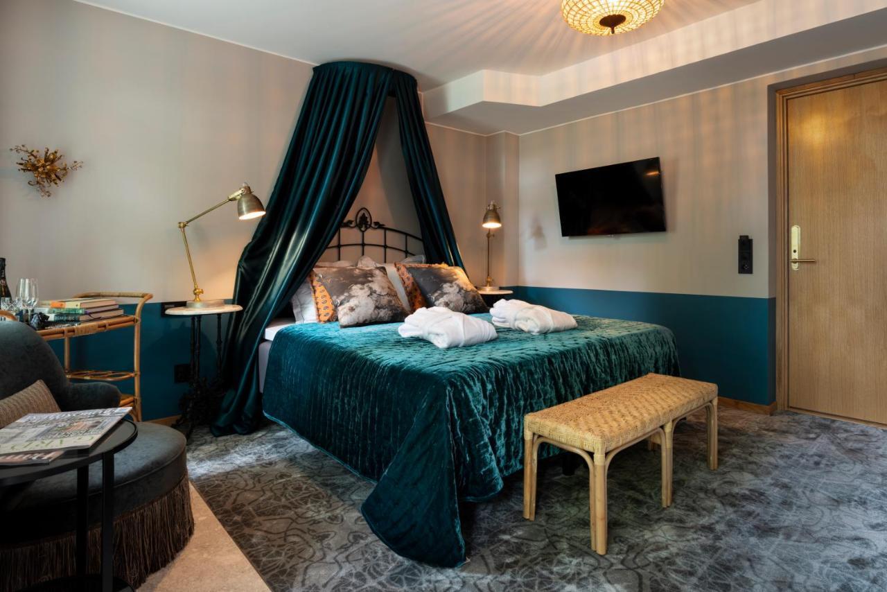 Hotel Naesby Slott Täby Esterno foto