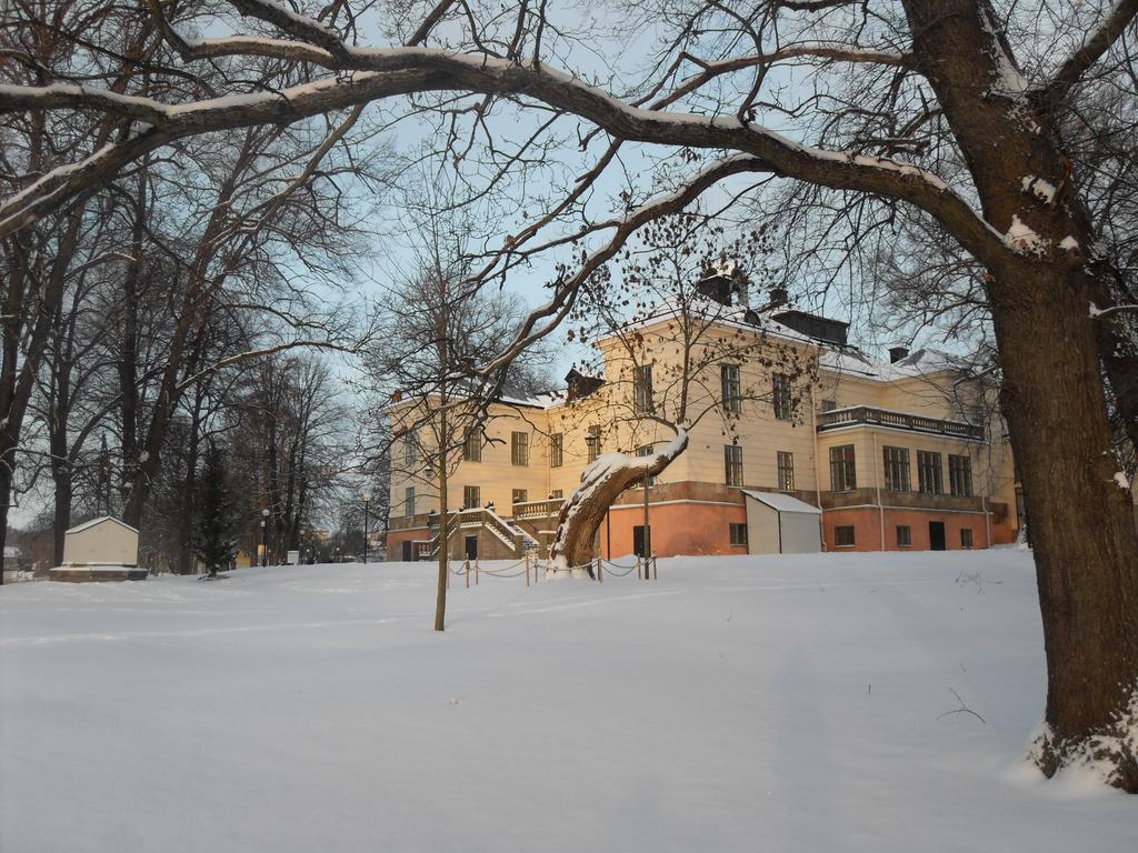 Hotel Naesby Slott Täby Esterno foto
