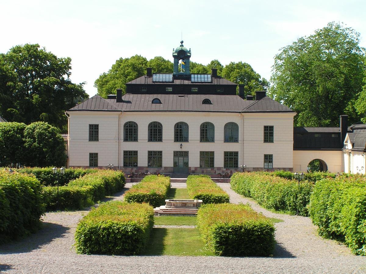 Hotel Naesby Slott Täby Esterno foto