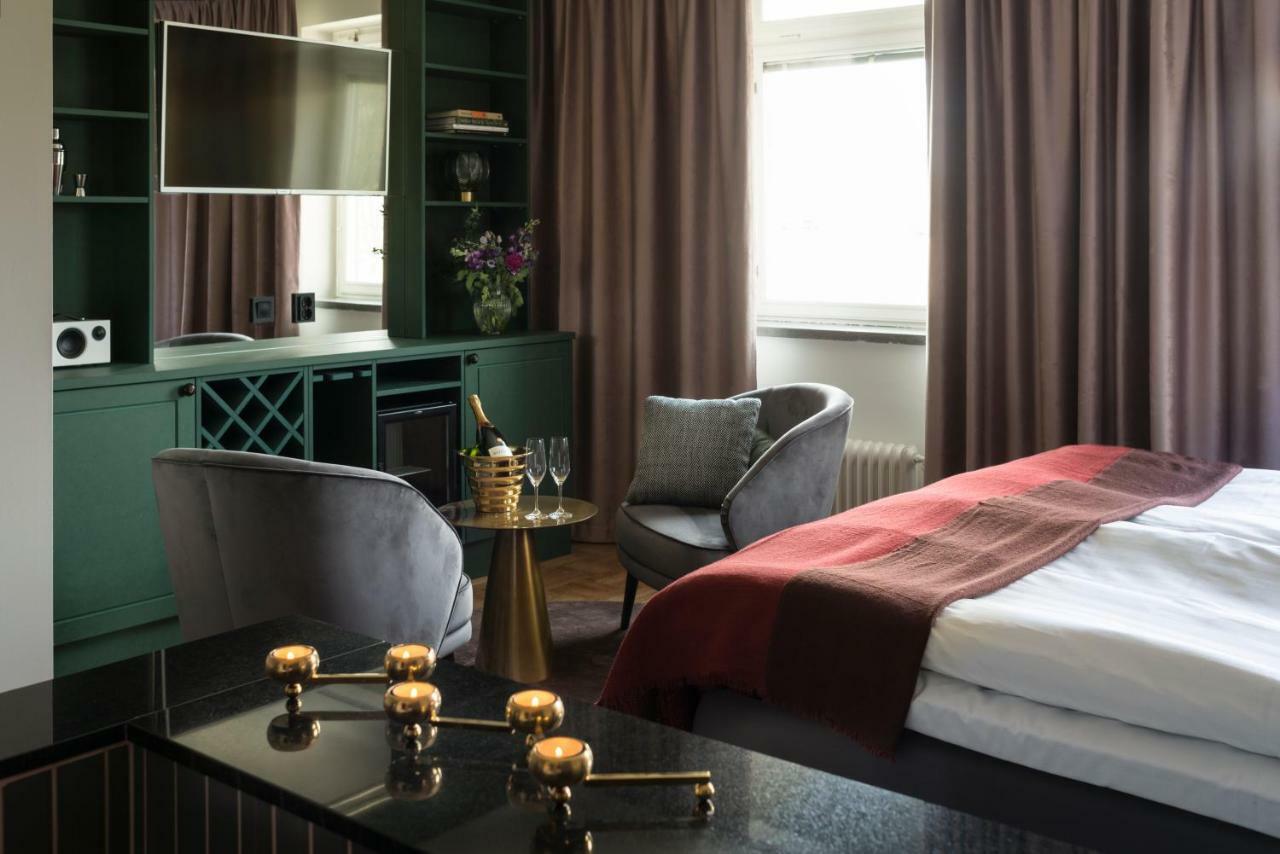Hotel Naesby Slott Täby Esterno foto