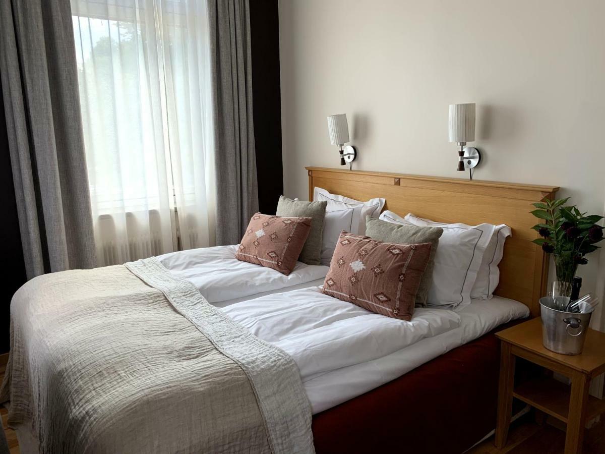 Hotel Naesby Slott Täby Esterno foto